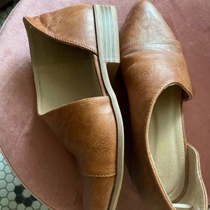 Cute three season shoe